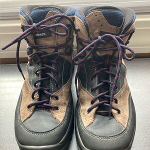 Lowa Hiking Boot